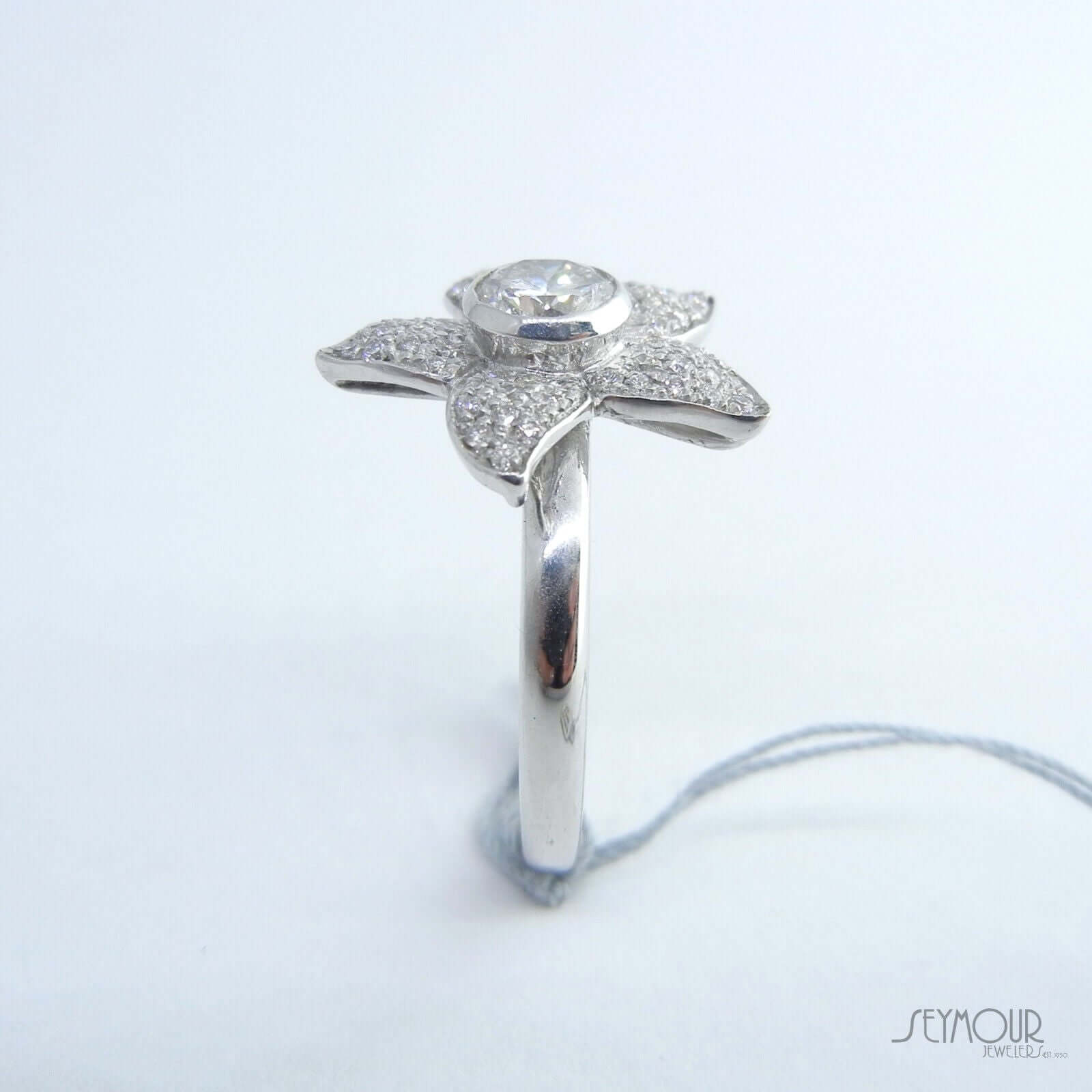 1.02ctw Diamond VS2/H w/ Micro Pave Starfish Flower 18K White Gold Ring - Image 6