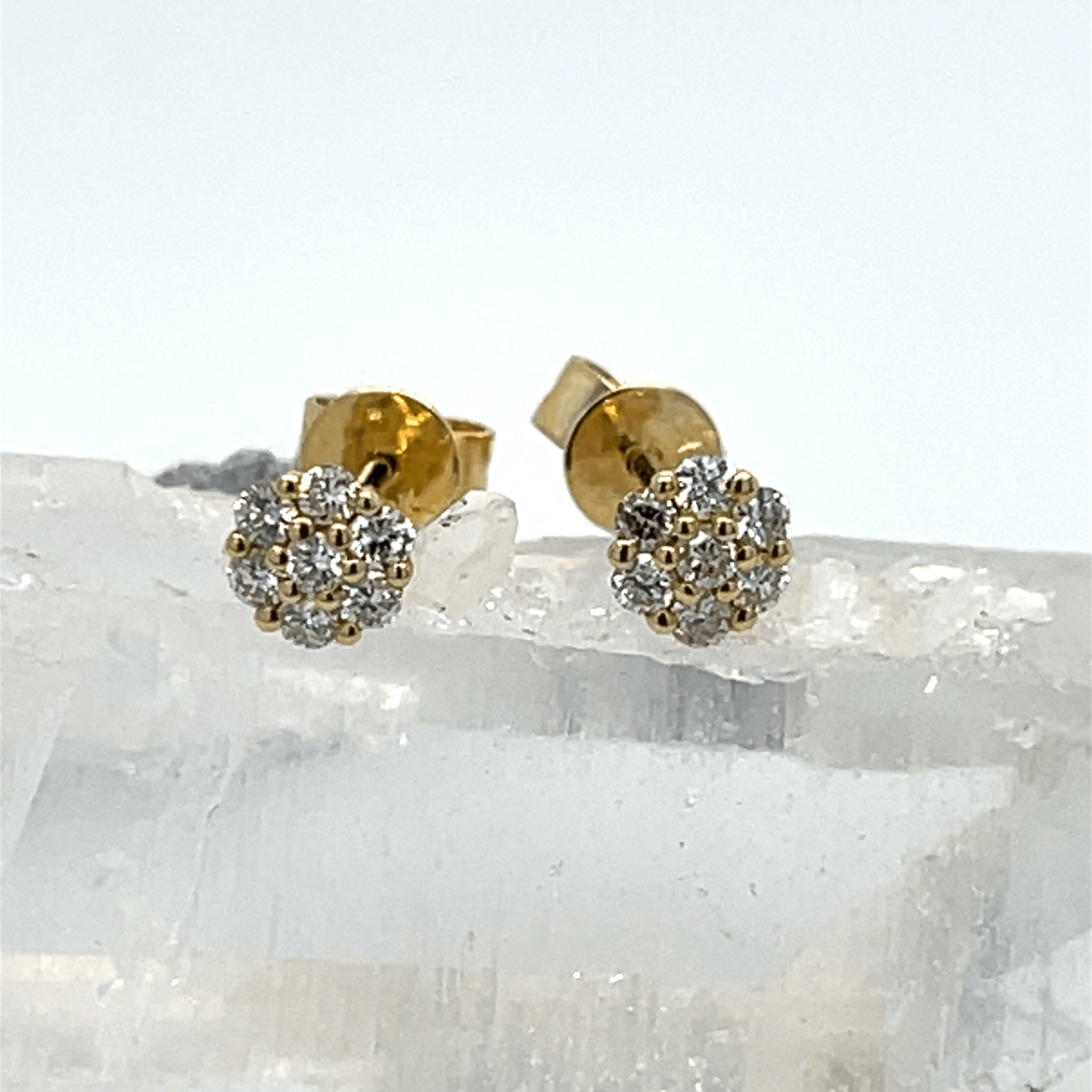 0.21ct round diamonds in yellow gold studs