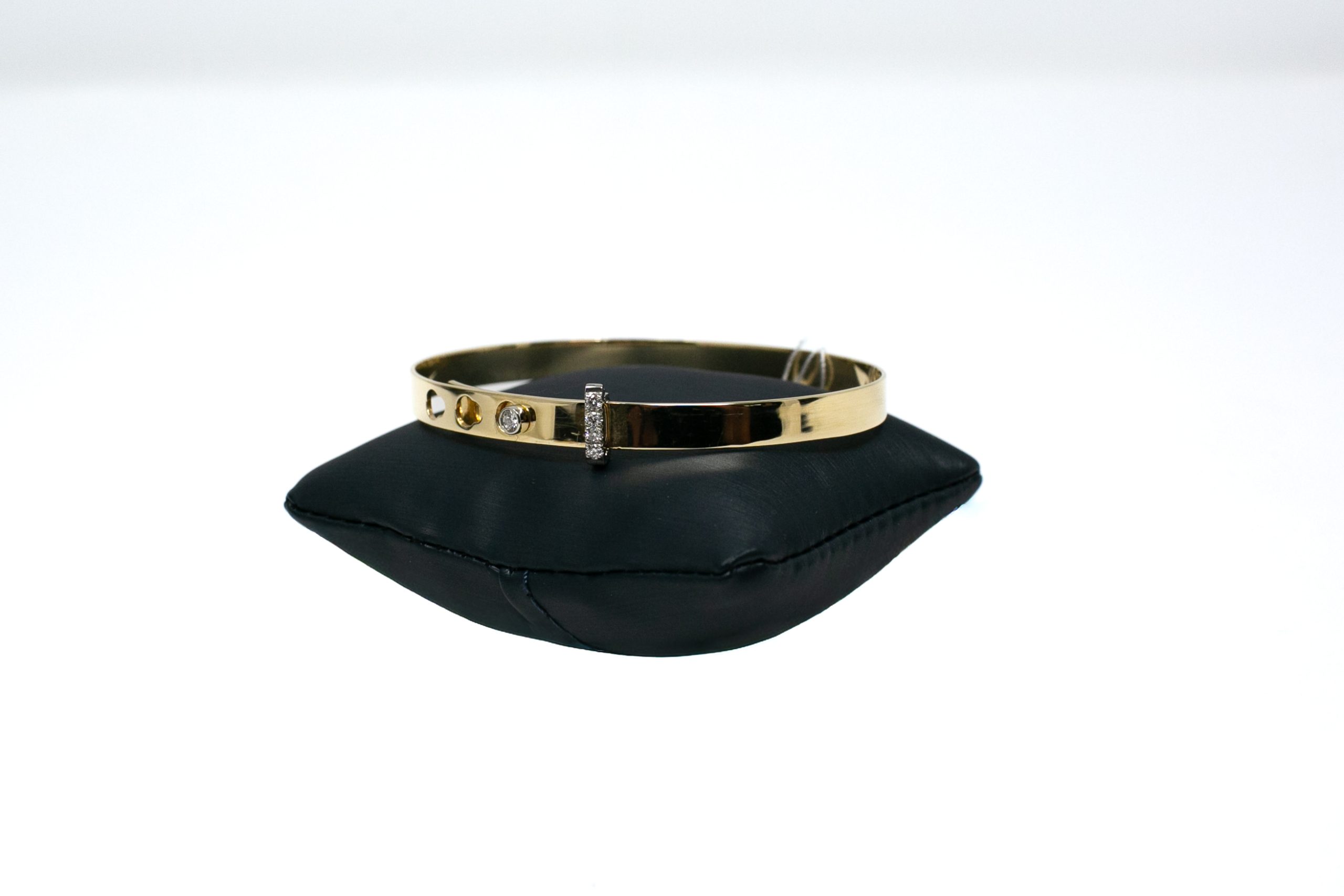 Flexible Diamond  Bracelet in Yellow Gold