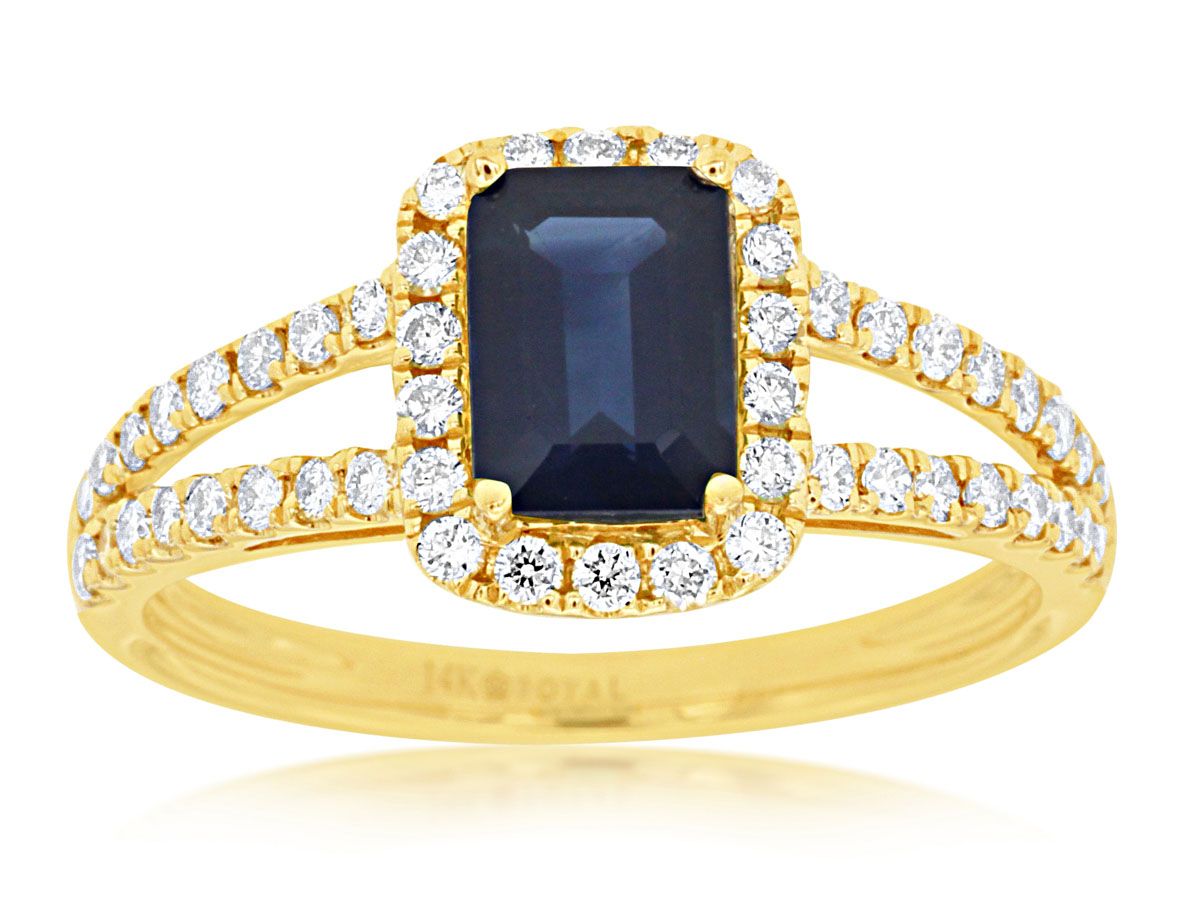 Emerald Cut With Diamond Halo in Yellow Gold