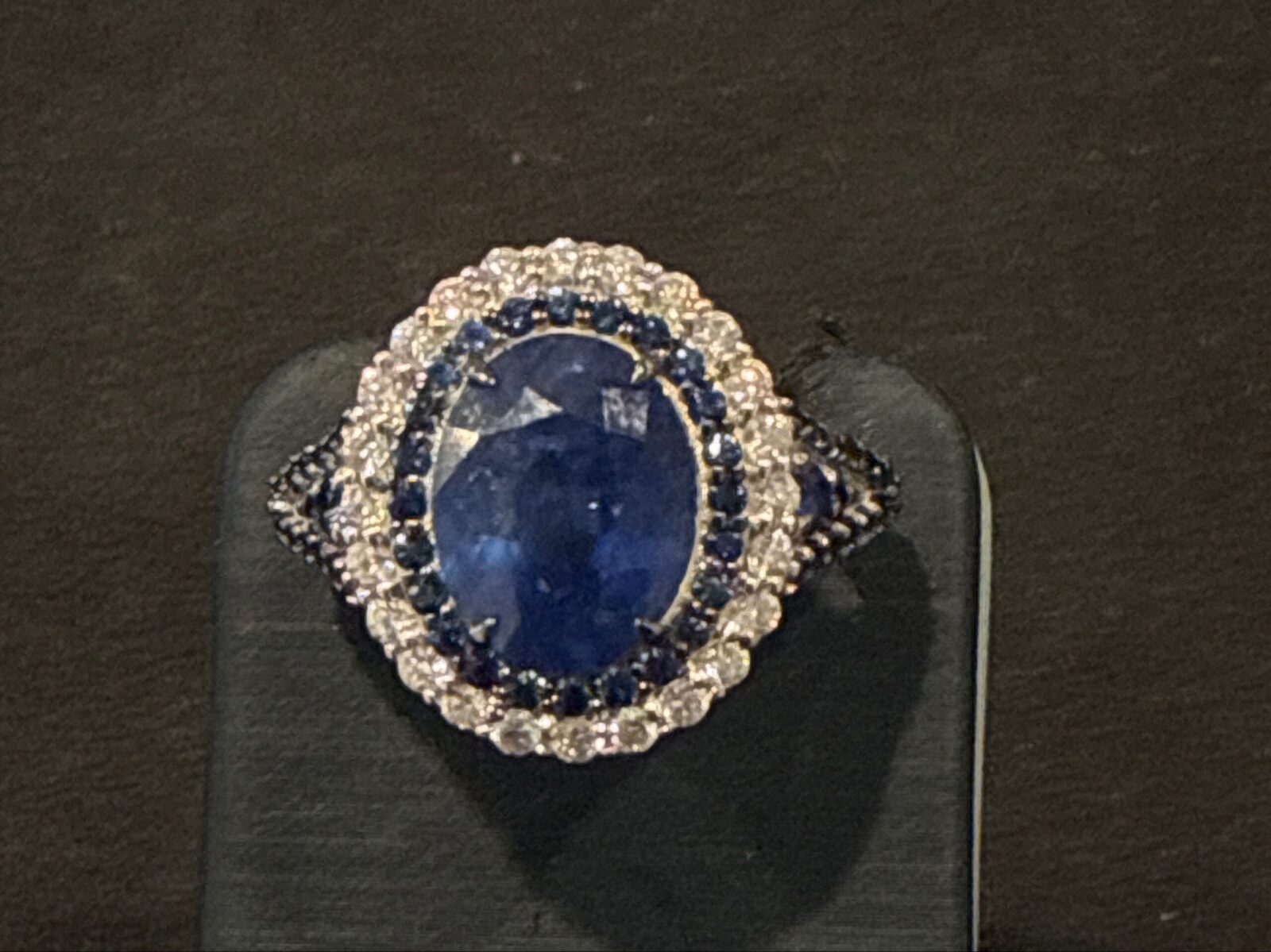 Oval Blue Sapphire & Diamond in White Gold