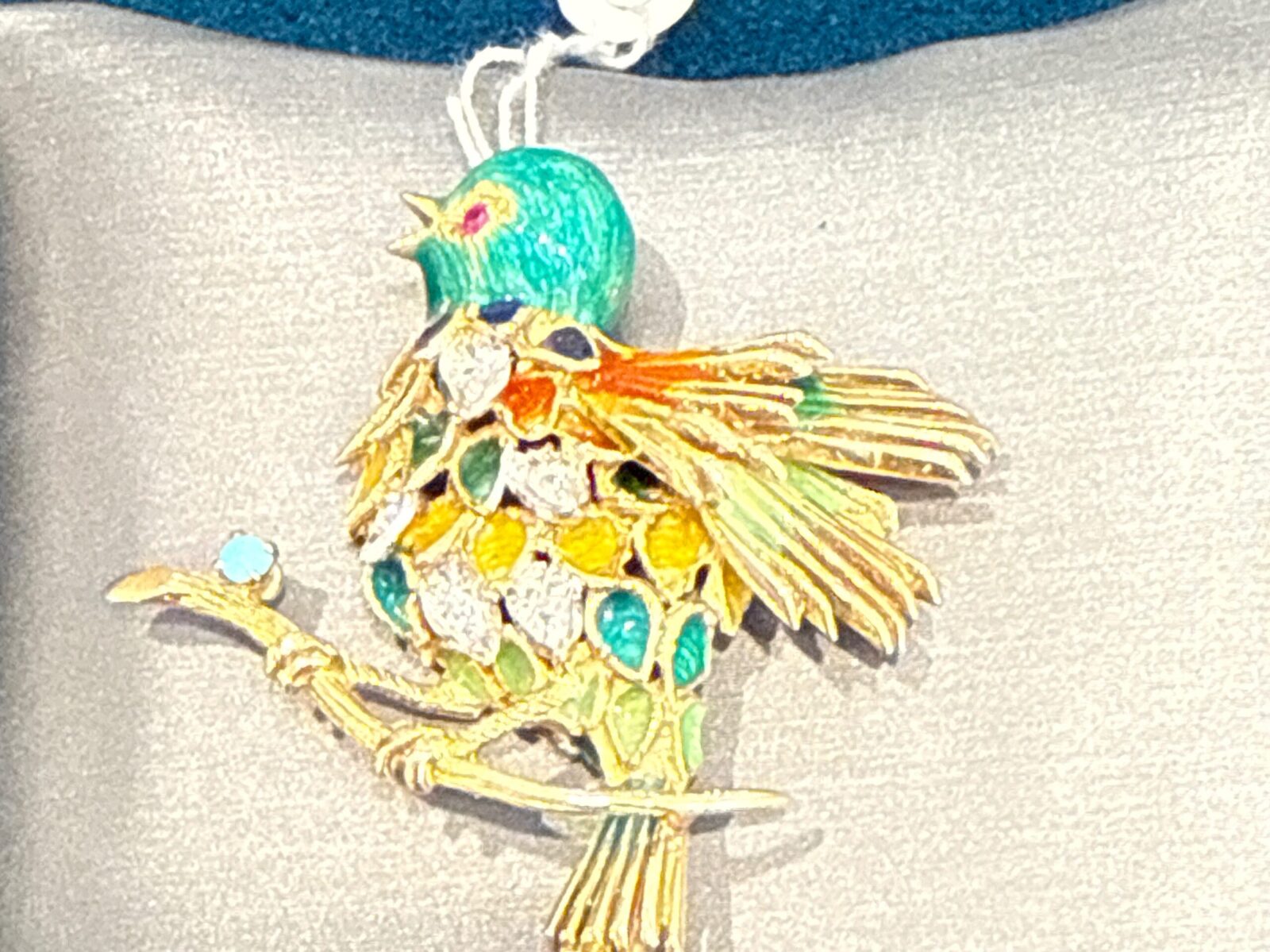 J Rosssi Vintage Enamel Brooch Sk036