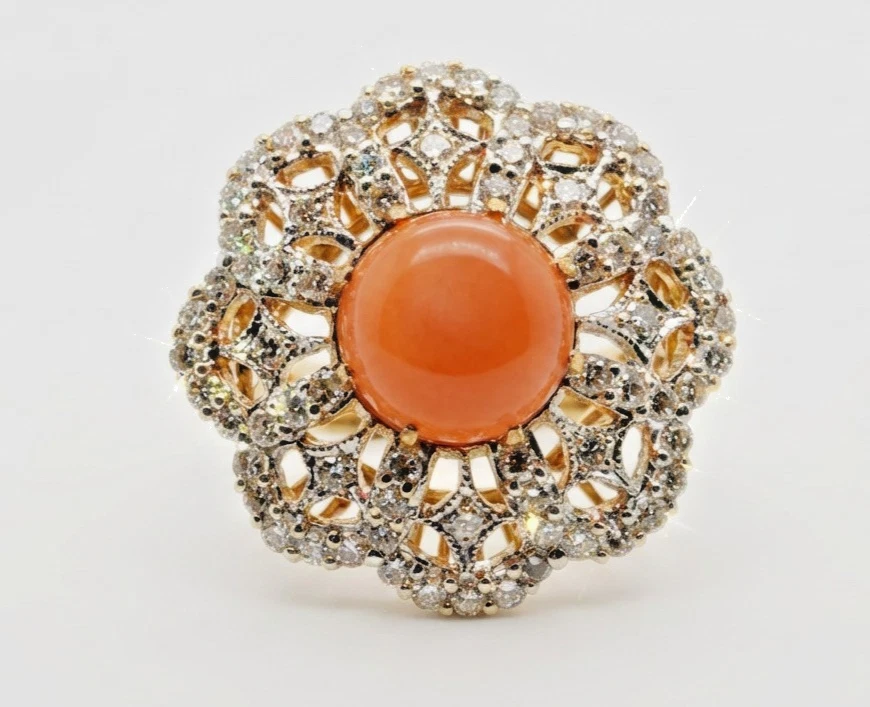 Cat Eye and Diamond Ring in Yellow Gold