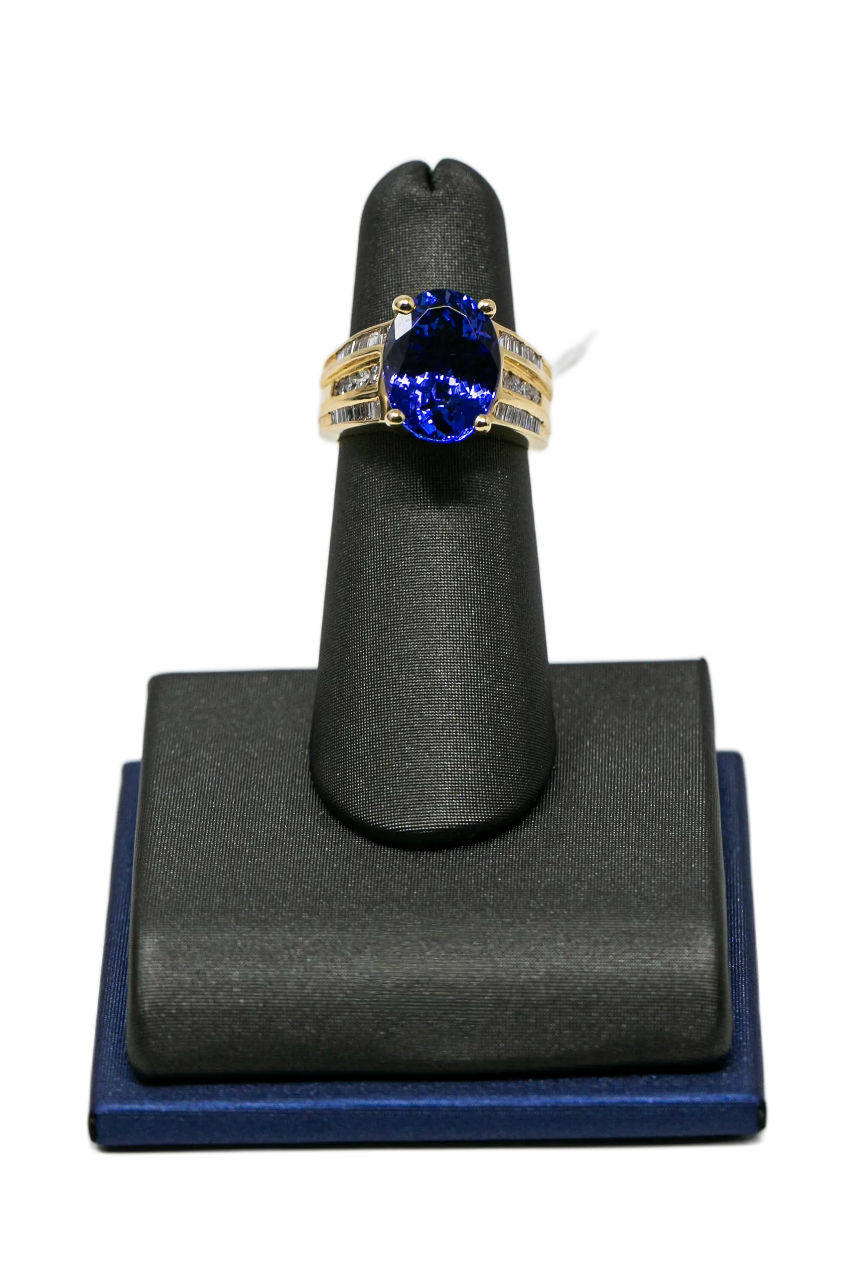 Oval Tanzanite & Diamonds